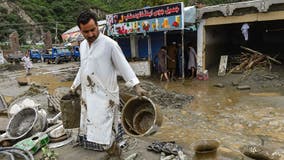 Pakistan counts nearly 1,000 dead in monsoon flooding