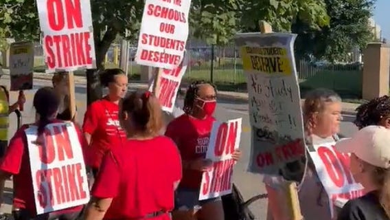 Teacher strike forces students to start school year remotely in Ohio