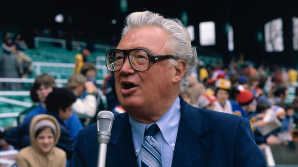 Harry Caray honored with special rendition of 'Take Me Out to the Ballgame'
