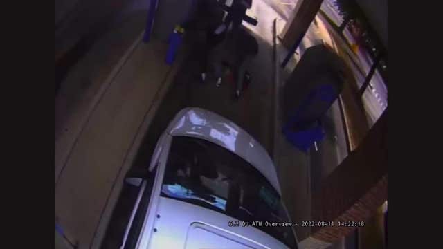 APD looking for suspects who robbed ATM at North Austin Chase Bank