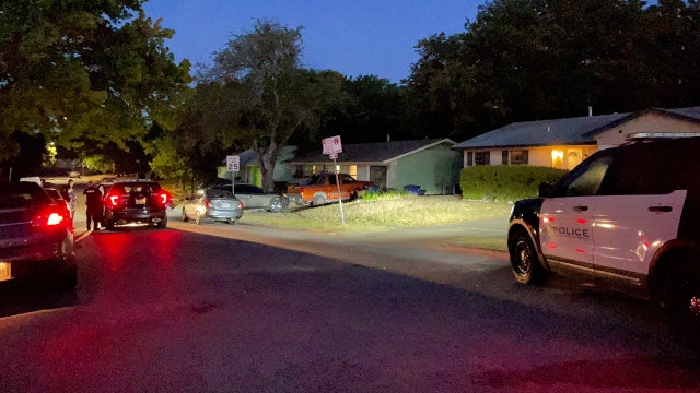 Austin police search for homicide suspect after dispute between roommates