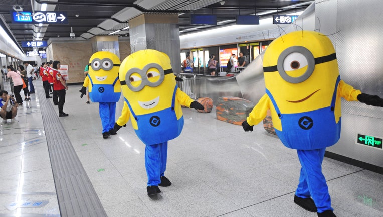 'Minions' Volunteers Advocate Civilized Ride In Wuhan