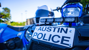 Austin PD looking for suspect that drove away after hitting bicyclist