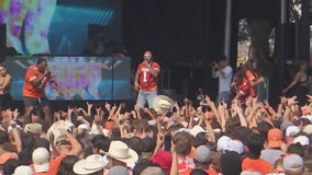 Flo Rida performs at packed free concert after Texas-Alabama game