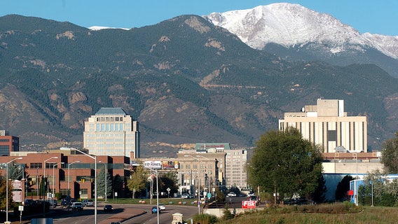 These are the top 10 U.S. cities with the biggest homes