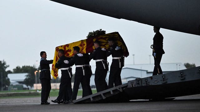 Queen Elizabeth II's coffin arrives at Buckingham Palace