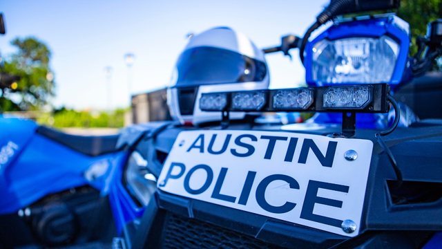 APD investigates officer after crowd control incident on Sixth Street