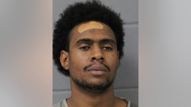 Man arrested for shooting person in foot at North Austin apartment complex