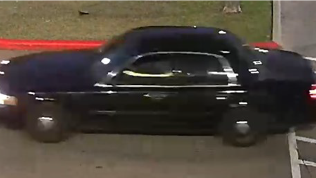 APD looking for suspect in May robbery in parking lot of Austin-area Planet Fitness