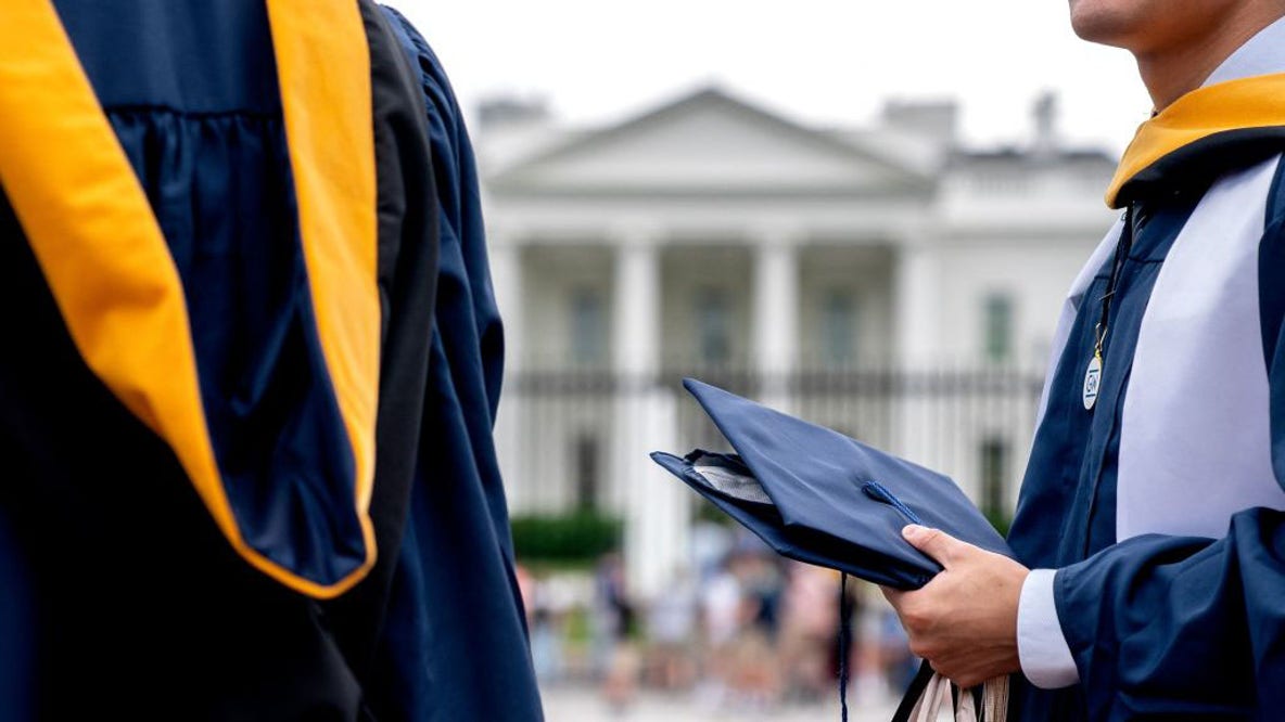 9 Texas colleges receive $2 million to provide free course materials