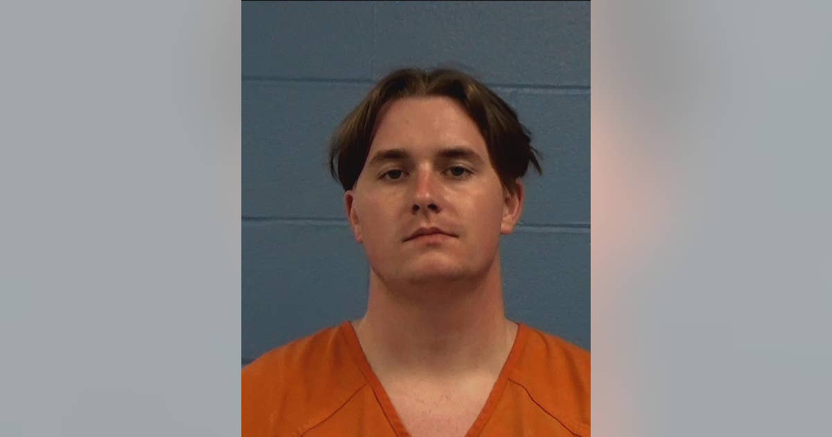 Man arrested for killing 2 people in Leander crash | FOX 7 Austin