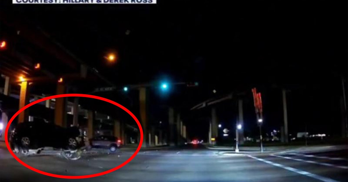 Dash cam video captures crash after driver runs red light | FOX 7 Austin