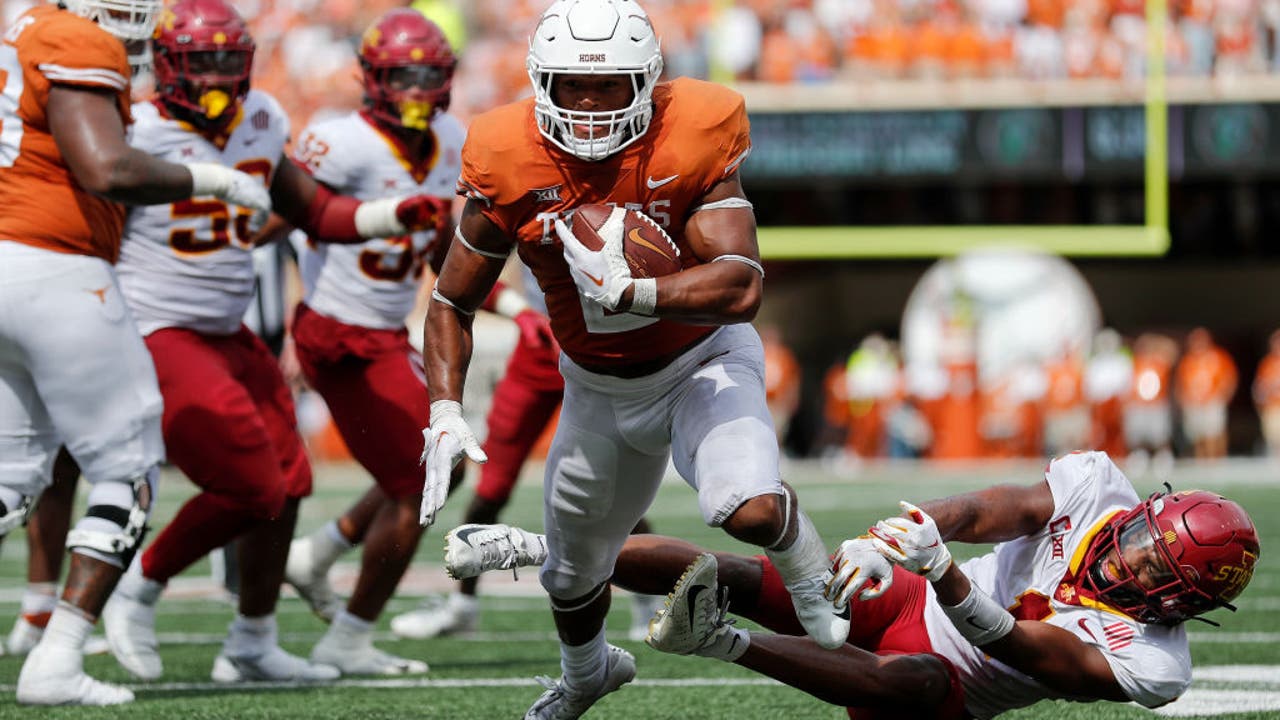 No 22 Texas Rallies In 4th Quarter To Beat Iowa State 24 21   GettyImages 1433663888 