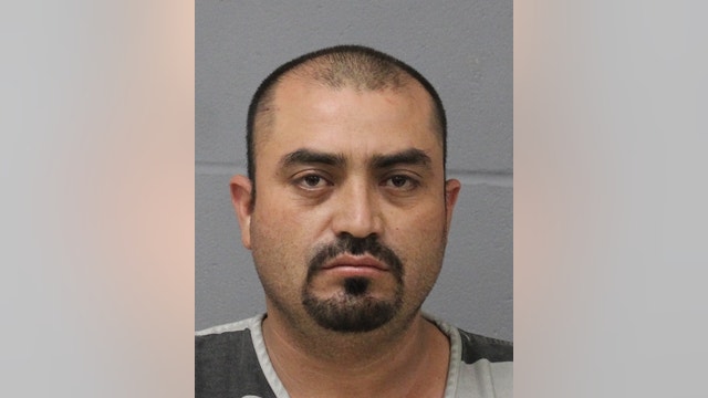 Man arrested for shooting at passing cars in Northeast Austin