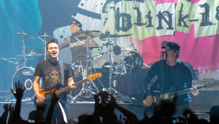 0f342f4f-106.7 KROQ Presents blink-182