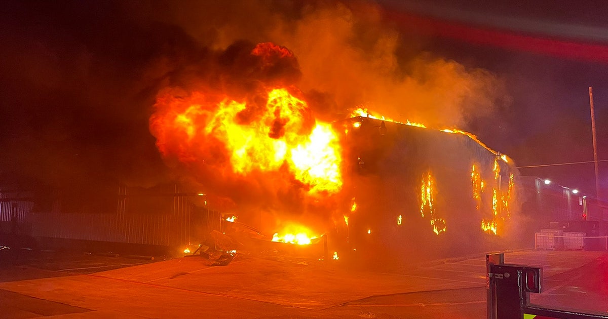 Warehouse fire in South Austin under investigation by AFD | FOX 7 Austin