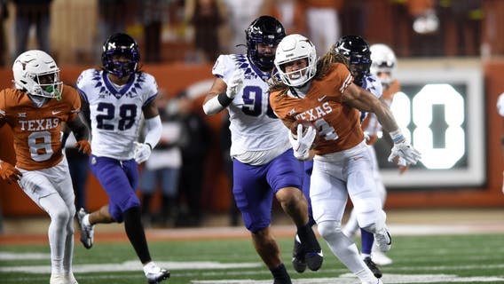 Texas Longhorns favored to win Alamo Bowl against Washington Huskies