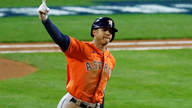 Verlander gets World Series win, Astros lead Phillies 3-2