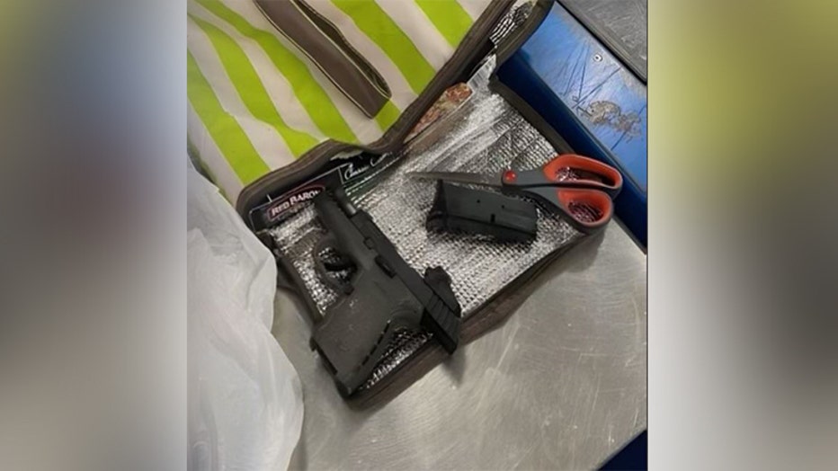 Gun-seized-by-TSA.jpg