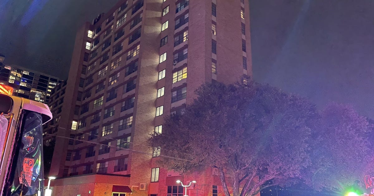 Fire breaks out at Downtown Austin high-rise apartment building | FOX 7 ...
