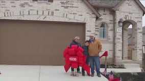 Wounded Iraq veteran receives new Liberty Hill home