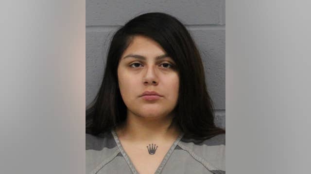 Austin-Bergstrom International Airport employee arrested after gun found inside her purse