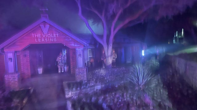 Apartment office building catches fire in South Austin