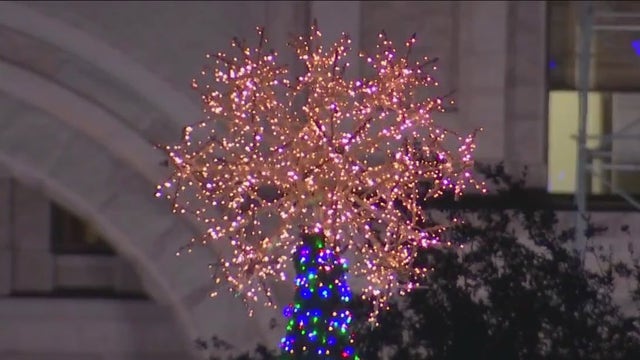 Central Texas communities ring in holiday season with lights, carols