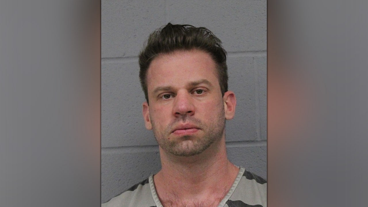 Austin man charged with killing ex-girlfriends new boyfriend, affidavit says picture