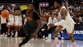 Carr’s 21 points pace No. 10 Texas over Cowboys 89-75