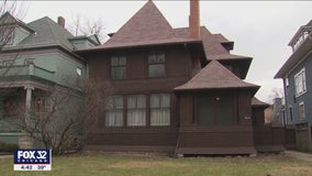 Inside look: Oak Park's historic Frank Lloyd Wright home listed on the market