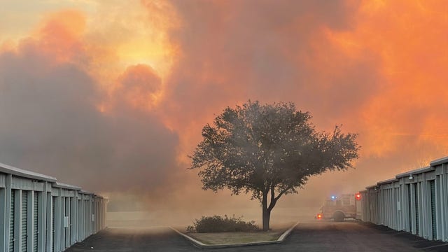 20 storage units destroyed in 2-alarm fire in South Austin, AFD says