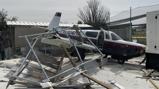Small plane crashes onto golf course in Lakeway, ATCEMS says
