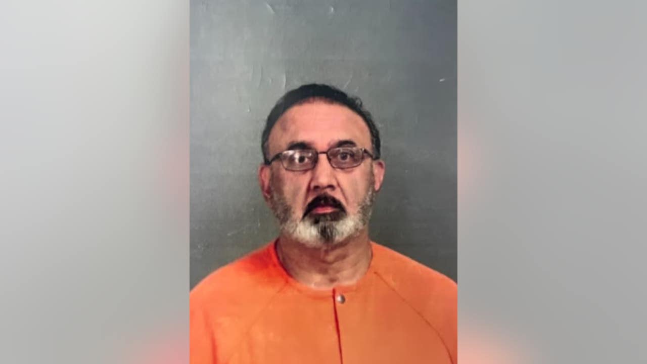 Michigan family doctor arrested after planning to pay 15-year-old $200 for  sex, sheriff says