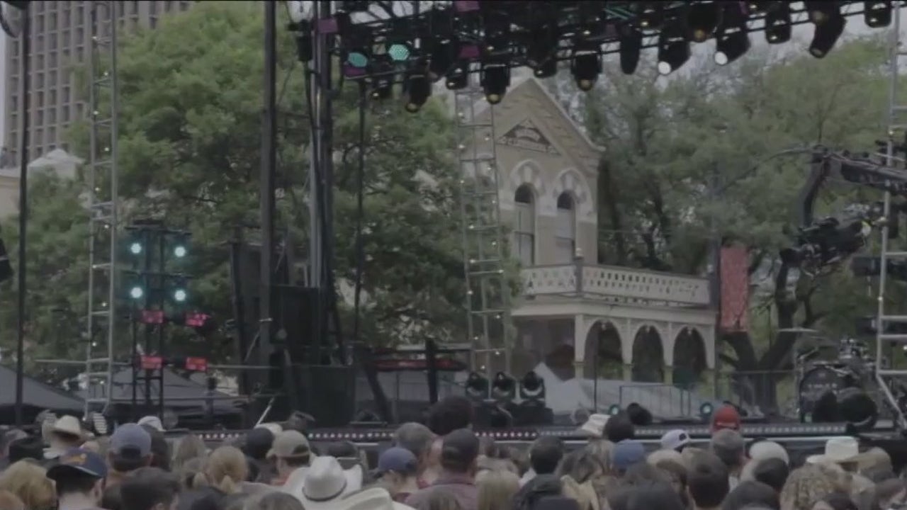 CMT Awards hosted in Austin with events in Downtown taking place all