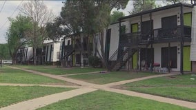 Severe living conditions at North Austin apartment complex, residents say