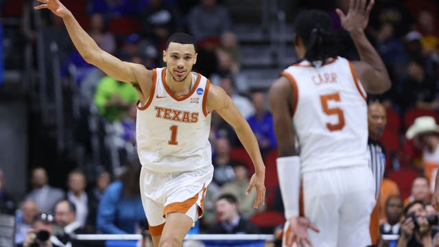 Texas advances to Sweet 16 for first time in 15 years