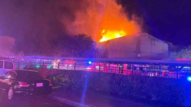 10 people displaced after 2-alarm apartment fire