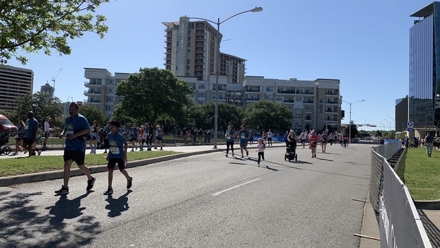 Thousands race in the 46th Annual Statesman's Cap10k