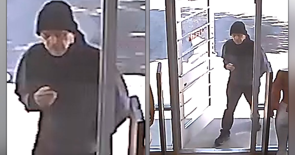 VIDEO: Armed robbery suspect pepper sprays employee at SE Austin store ...