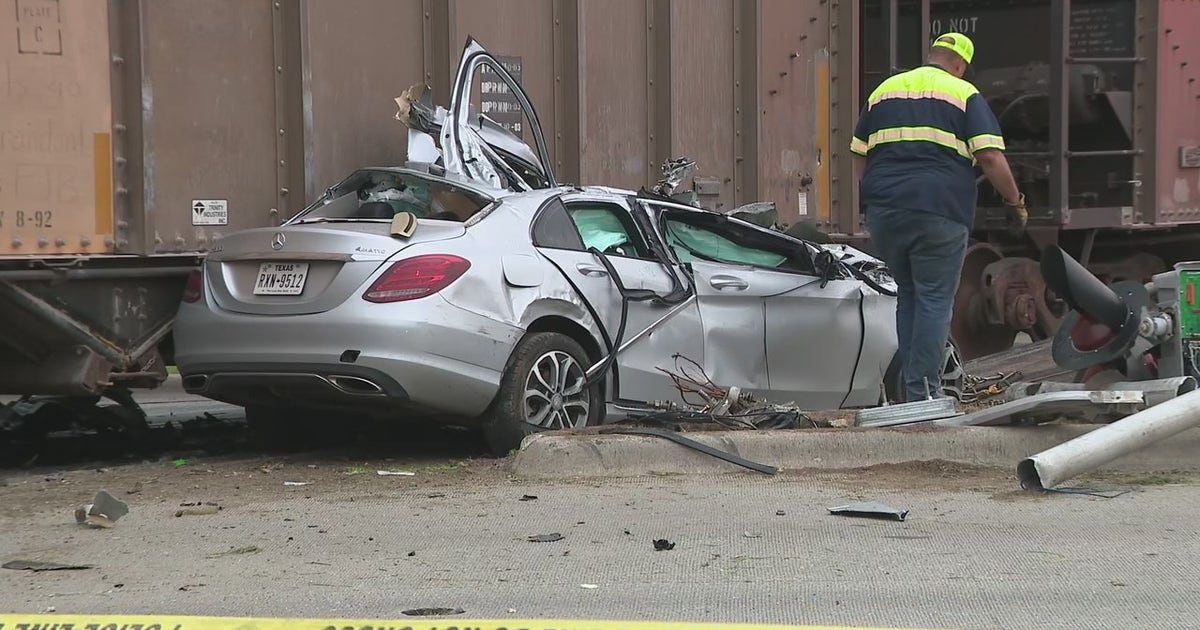 APD identifies man killed after crashing into moving train in East ...