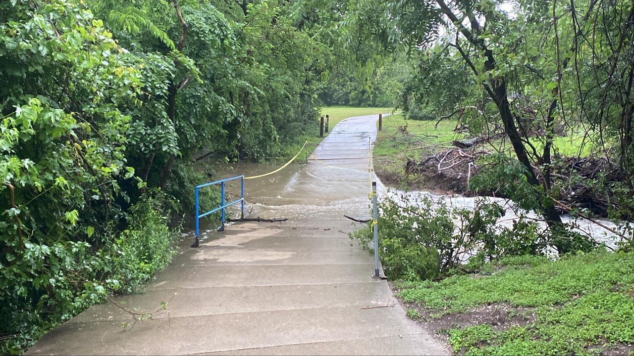 Heavy rain prompts road closures in Austin, Central Texas