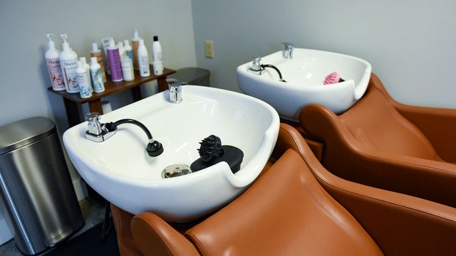 Hair relaxers may affect women's fertility, study suggests