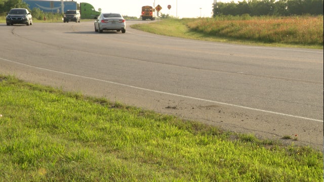 Body found at highway intersection in Manor identified