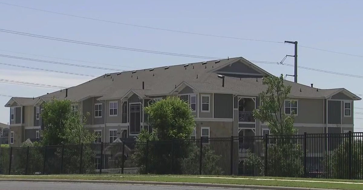 Girl shot in the head at Northeast Austin apartment complex | FOX 7 Austin