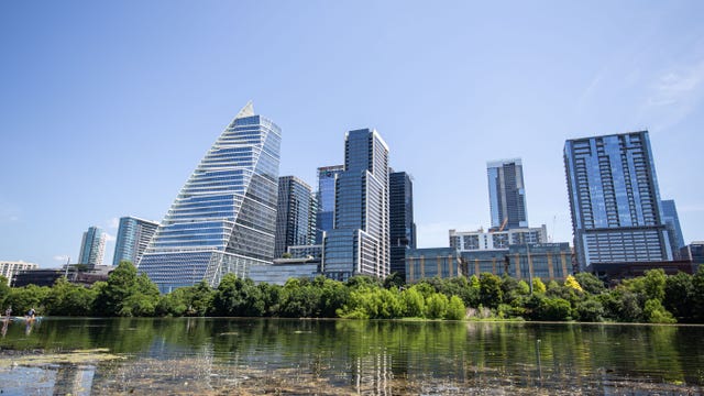 MoveOutATX to provide free used furniture, household items