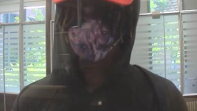 Police search for bank robbery suspect in Northeast Austin