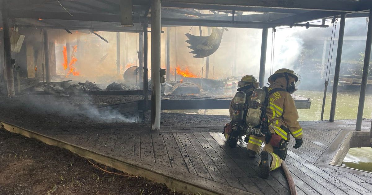 AFD responds to boat dock fire in Northwest Austin | FOX 7 Austin