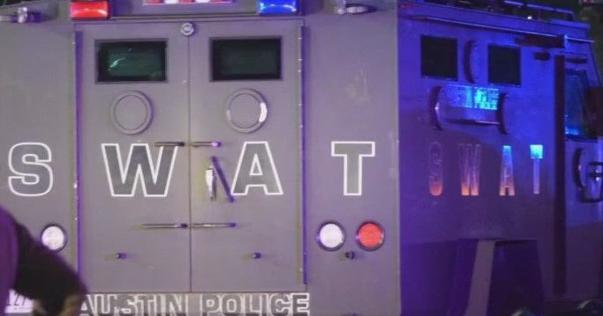 Austin police SWAT arrest robbery suspect in North Austin | FOX 7 Austin