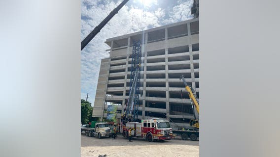 Worker rescued from crane scaffold in Downtown Austin